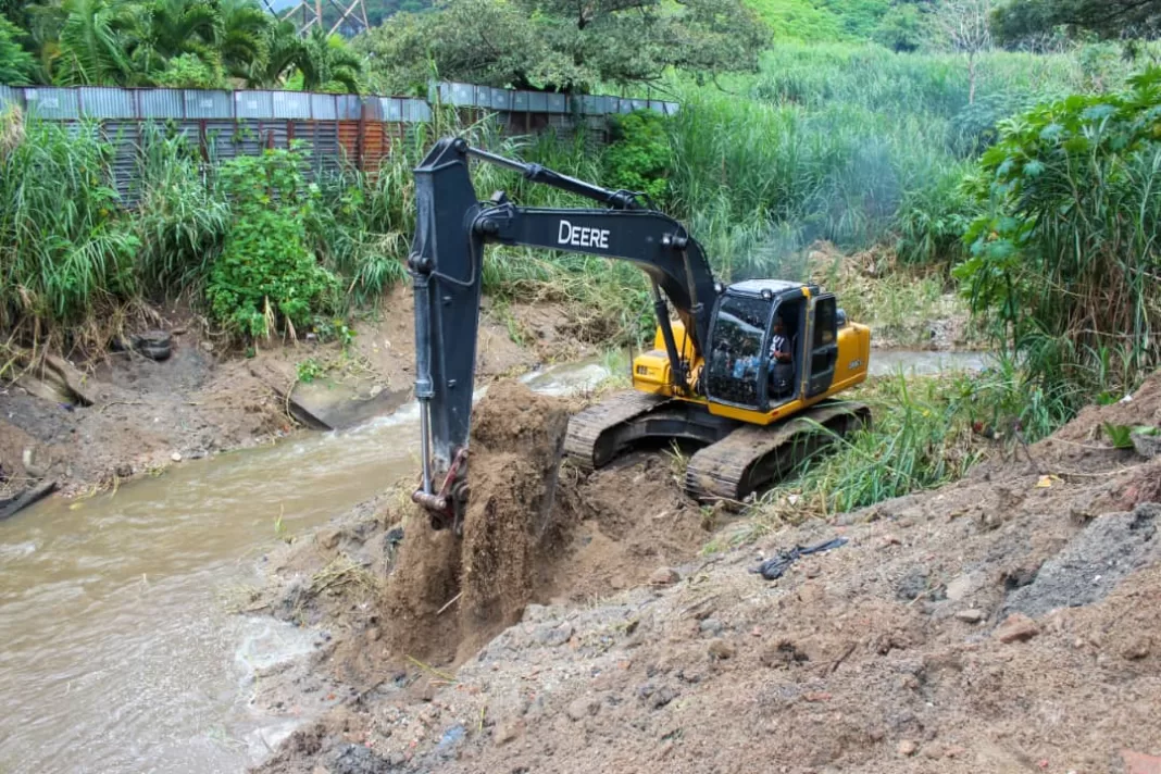 saneamiento del río El Retobo en Naguanagua