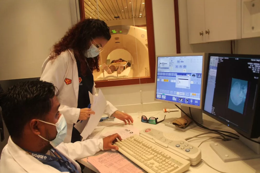 0-800 bigote dos meses lanzamiento