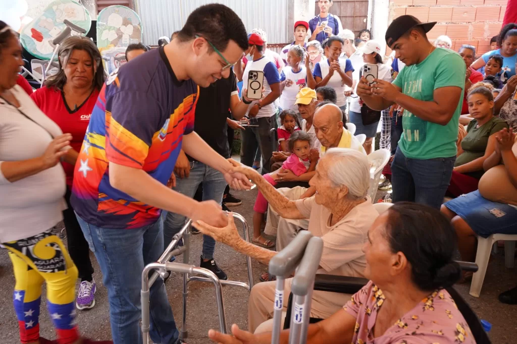 Alcalde Fuenmayor entrega ayudas técnicas