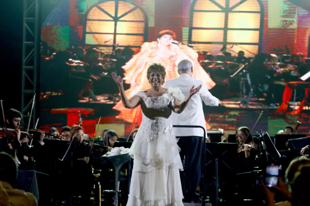 CONCIERTO OSC Y FLORA MARQUEZ Floria Márquez