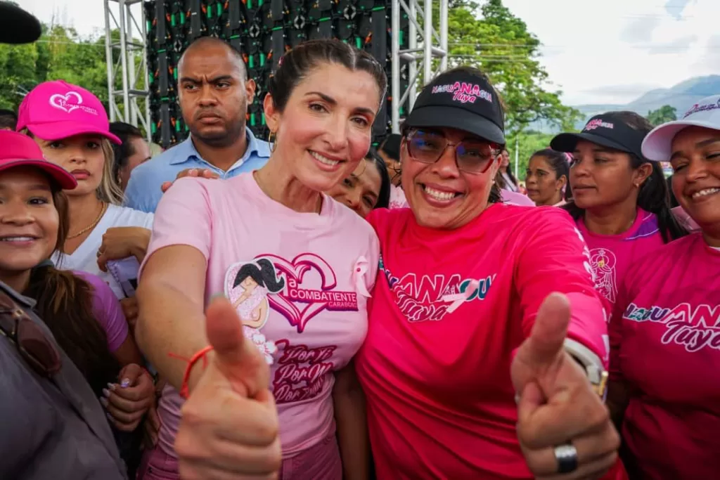 Caminata Rosa Naguanagua