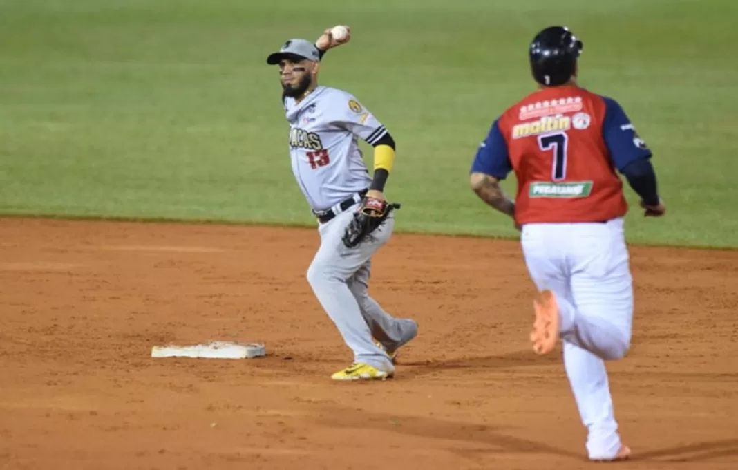 Leones igualó a Cardenales