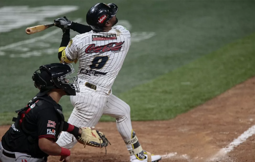 Leones asumió el liderato