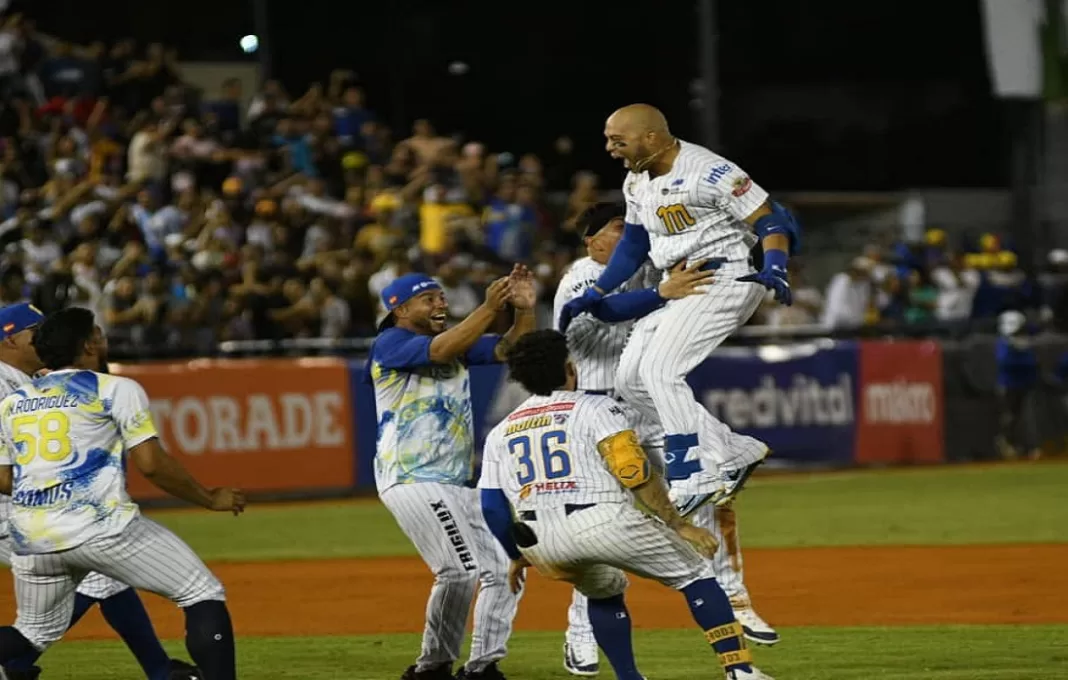 magallanes-lvbp Magallanes dejó en el terreno a Leones