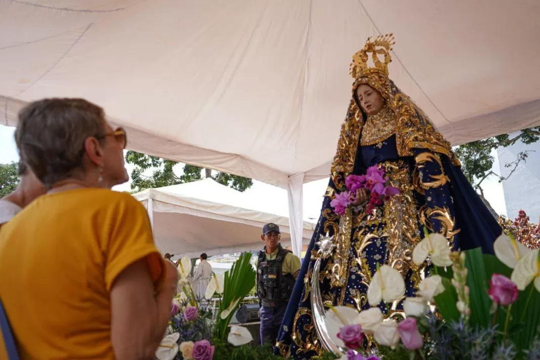 Feligresía acompañó a la Virgen del Socorro en la misa criolla realizada en plaza Bolívar de Valencia (3) Virgen del Socorro en la misa criolla