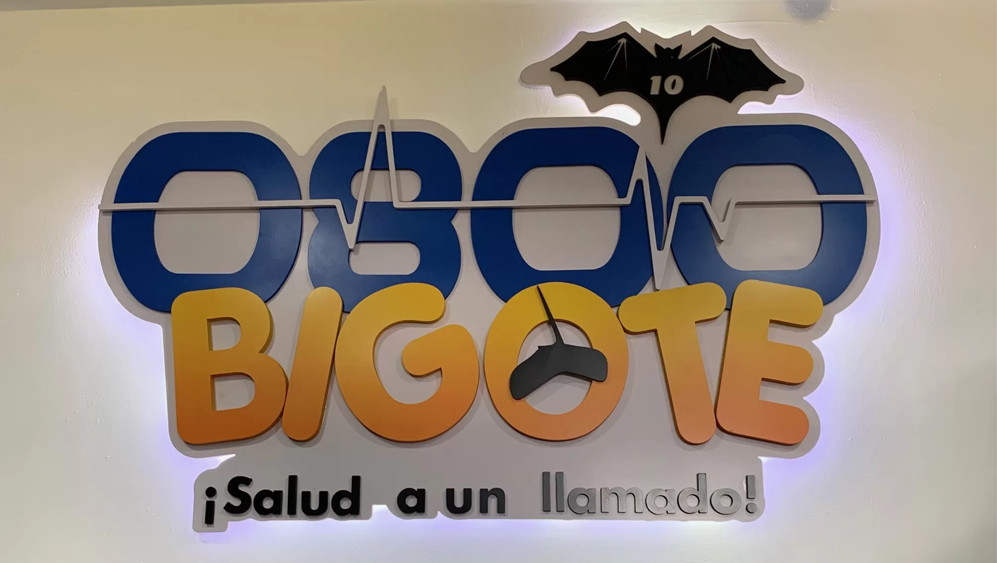 0800 bigote 