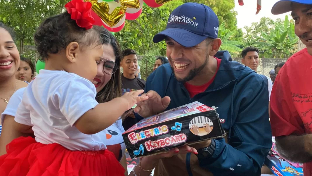 orsini-entrega-juguetes Orsini Libertador niños recibieron juguetes