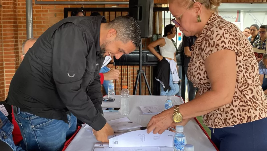 Alcaldía de Libertador adjudicación de terrenos