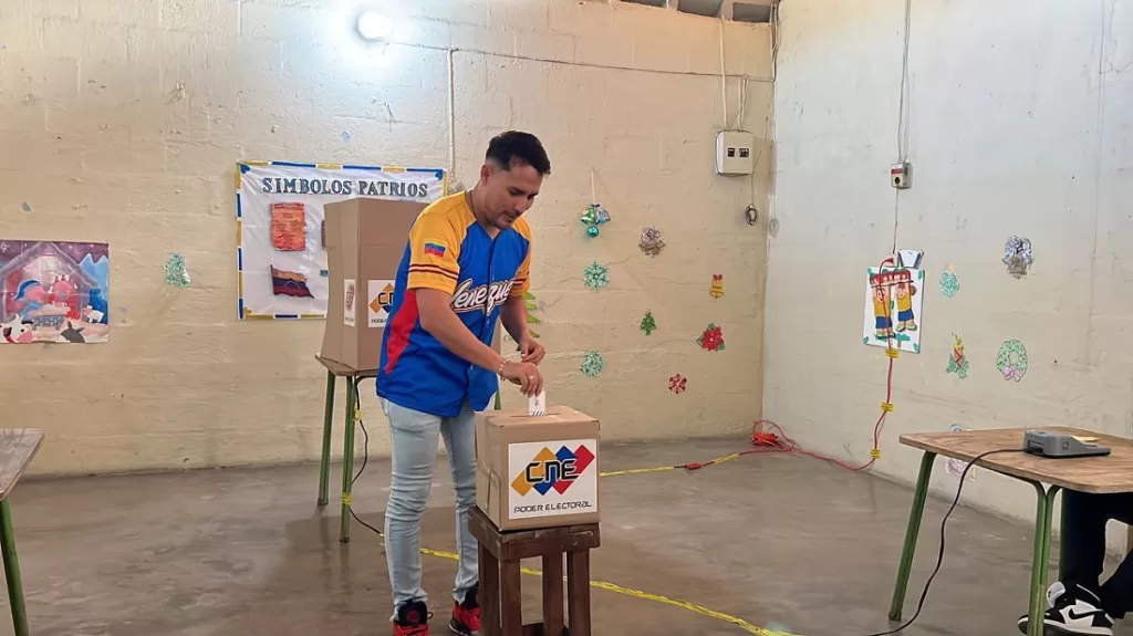 Gobernador Lacava alcaldes Esequibo 