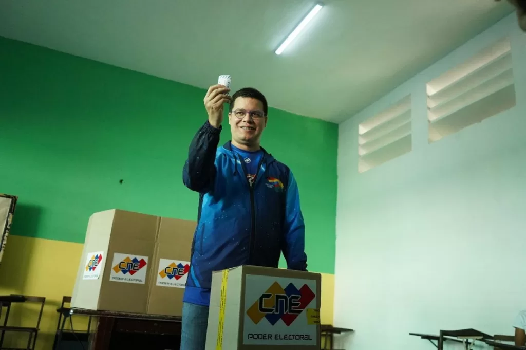 Gobernador Lacava alcaldes Esequibo 
