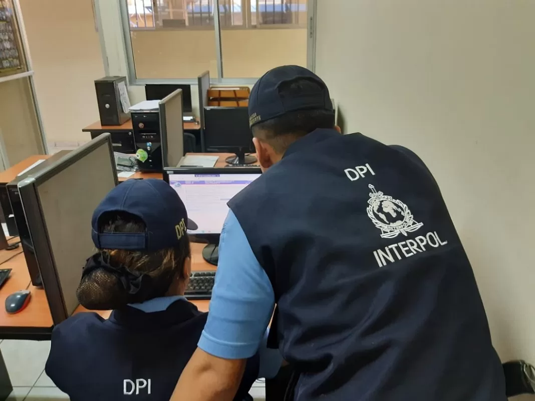 francés Interpol Valencia