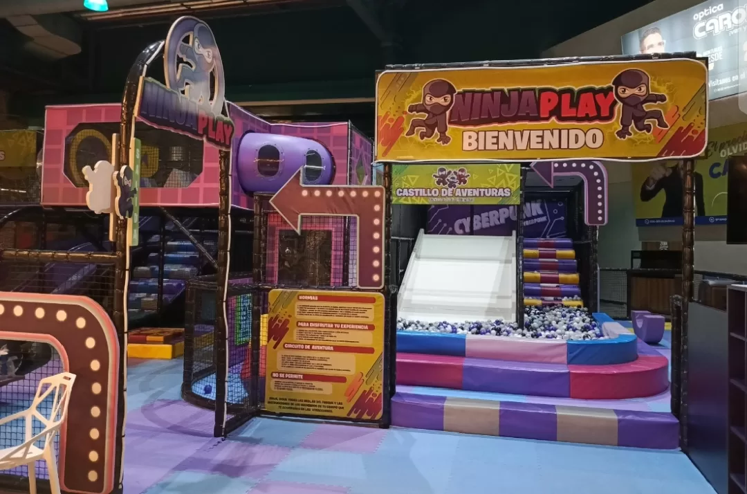Ninja play sambil Valencia