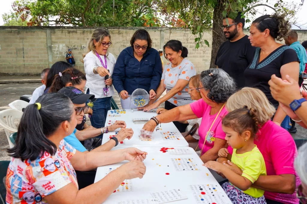“Tarde con Los Abuelos”