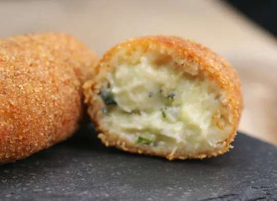 Croquetas de queso y calabacín