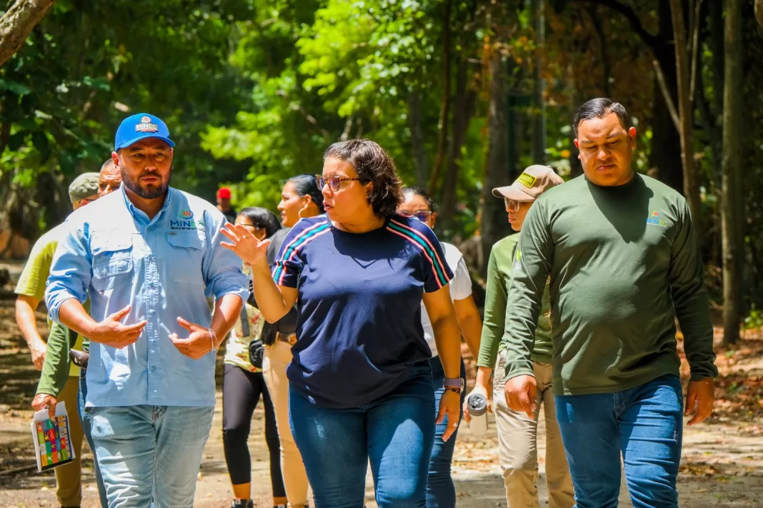 Ana González Jardín Botánico de Naguanagua