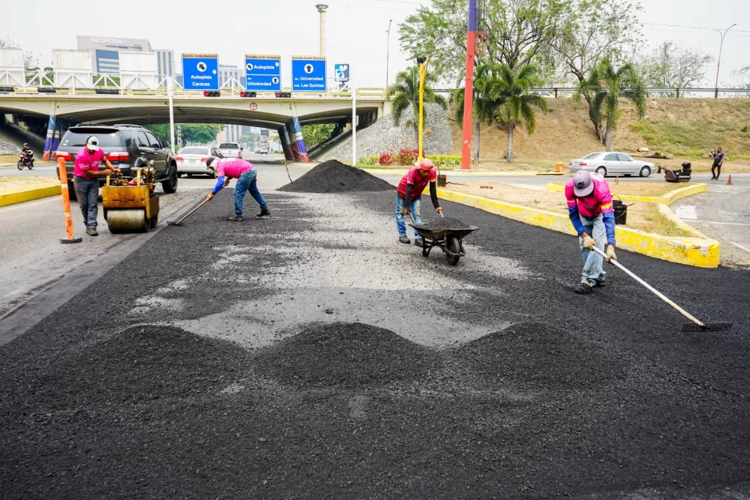Asfaltado en mañongo