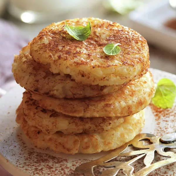 Tortitas de arroz dulces con leche y canela, receta casera ¡sin harina! Tortitas de arroz dulces con leche y canela