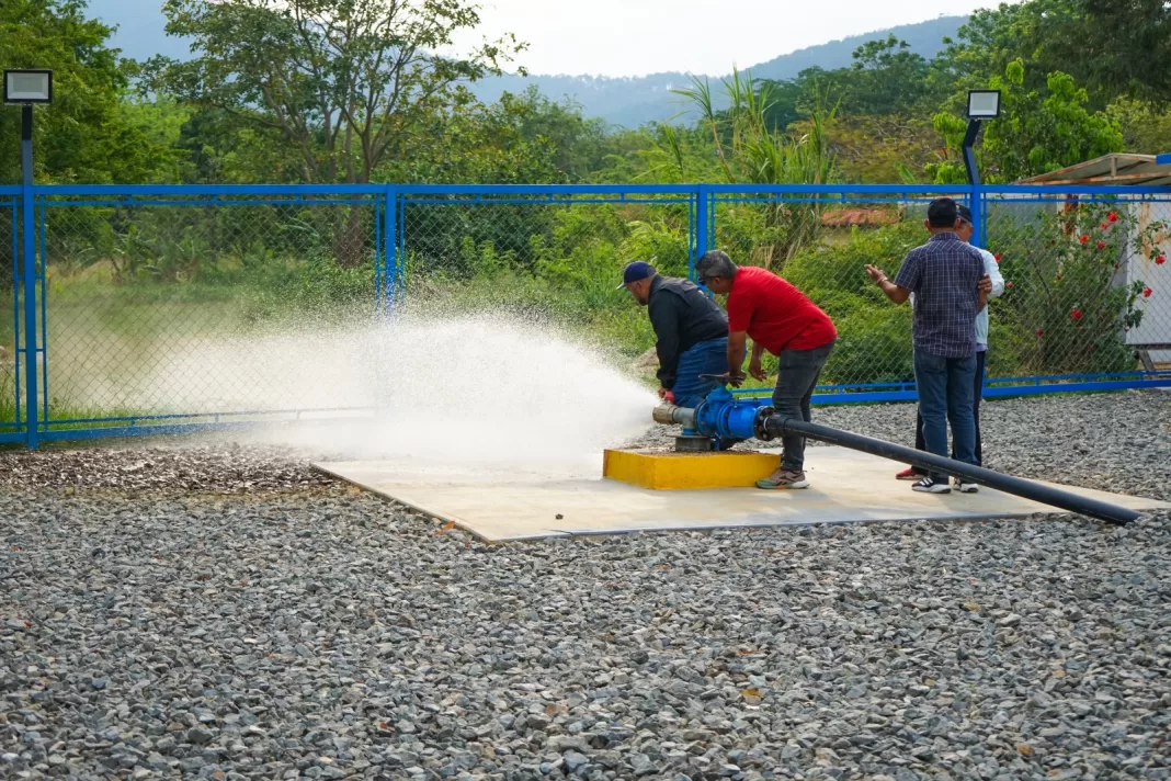 1X10 DEL BUEN GOBIERNO BENEFICIÓ A MÁS DE 800 FAMILIAS EN LA CAMPIÑA II CON ACTIVACIÓN DE POZO PROFUNDO EN LA COMUNIDAD (6) 1x10 del Buen Gobierno La Campiña II