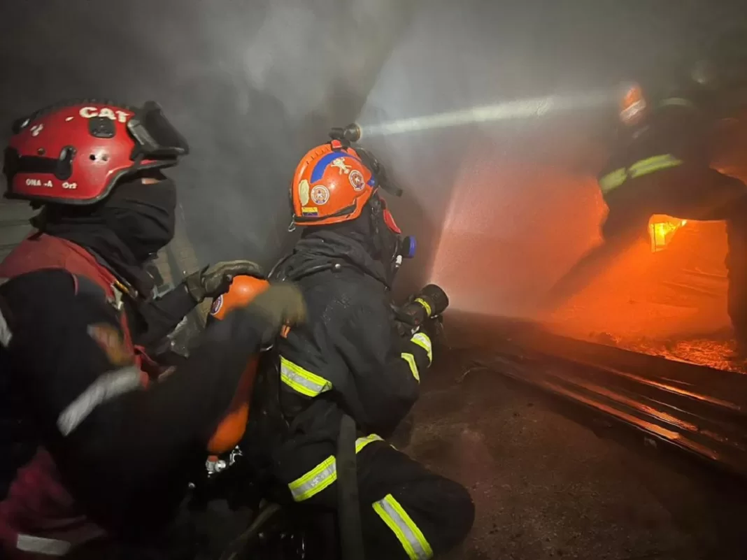 incendio en mercado La Hoyada