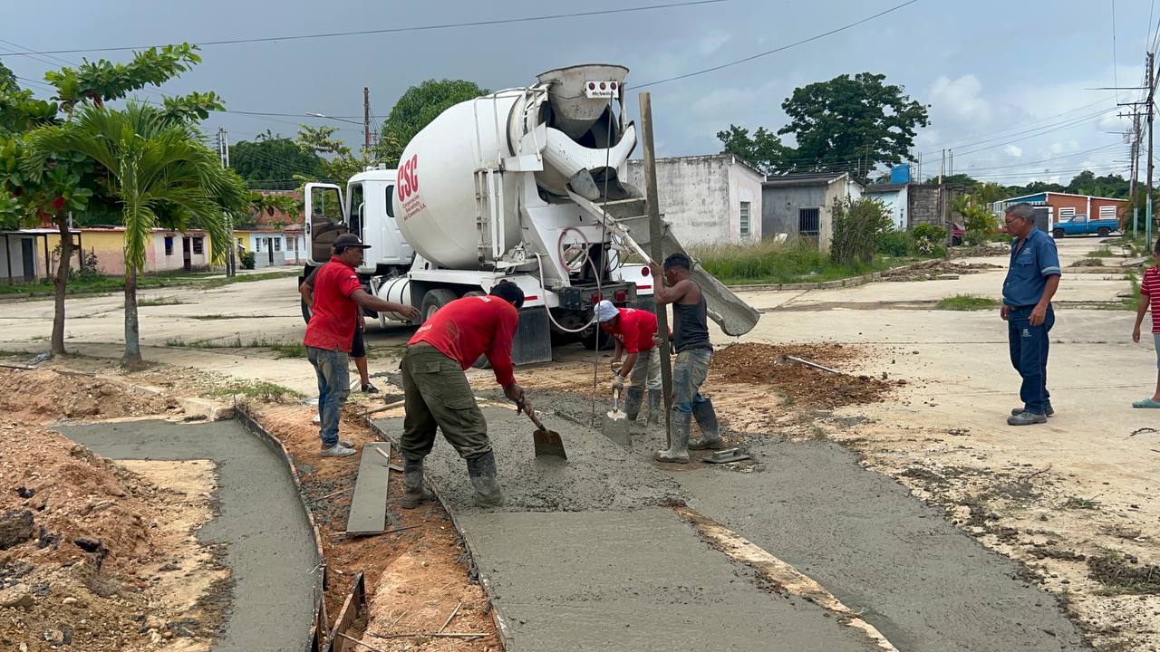 sustitución de tuberías de aguas servidas en Libertador