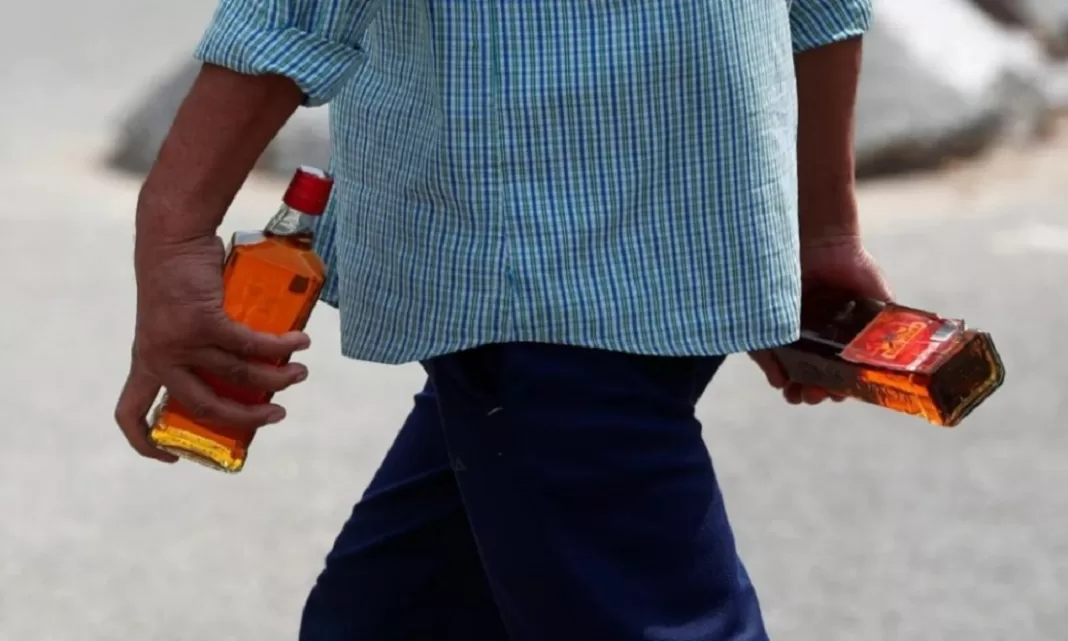 alcohol adulterado India