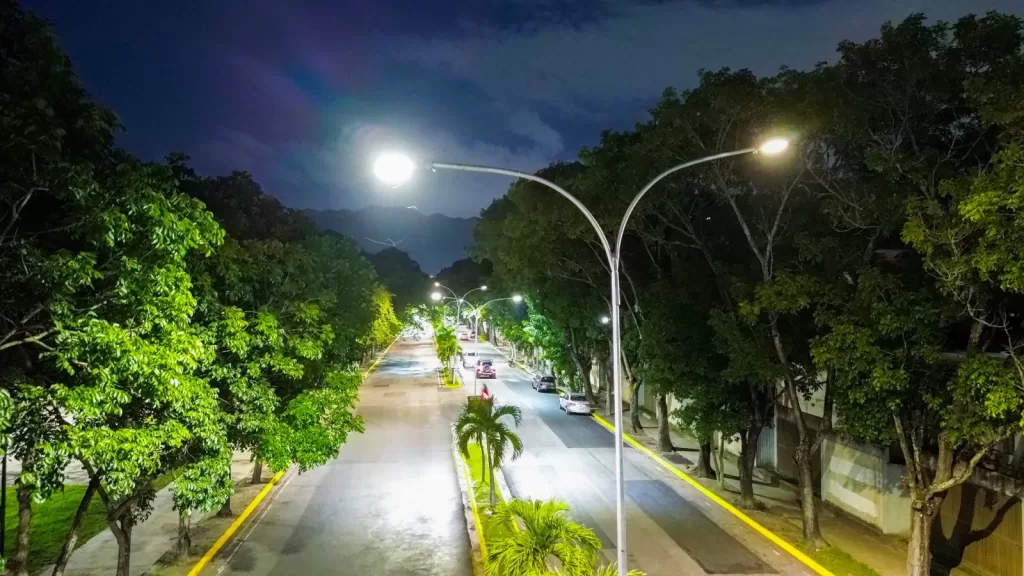 lámparas Led comunidades Naguanagua
