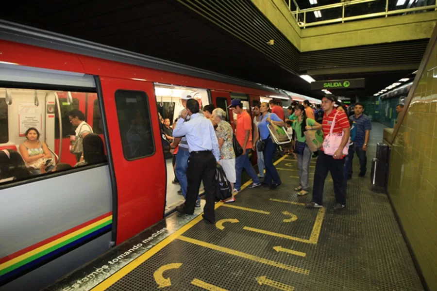 hombre Metro Caracas