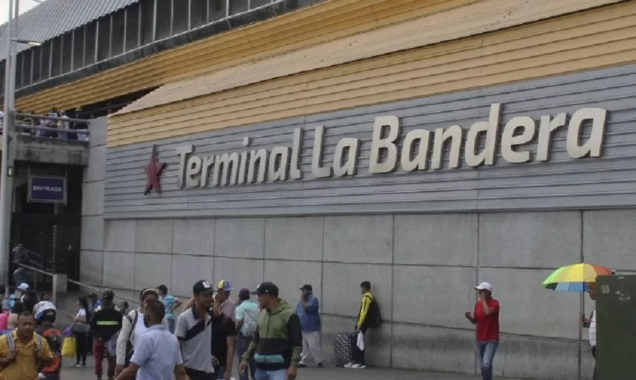 La Bandera y Big Low Center