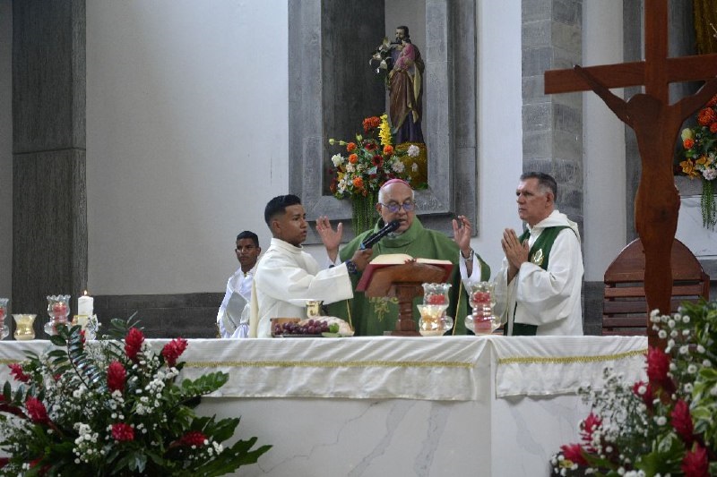 Monseñor Saúl Figueroa San Juan Bosco