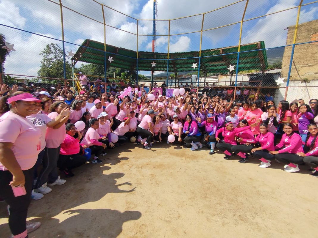 Alcaldesa Ana González inició actividades del Mes Rosa