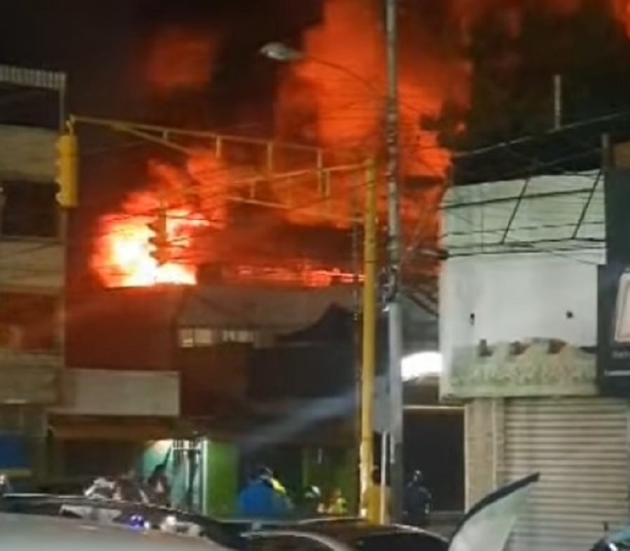 incendio local nocturno Maracay