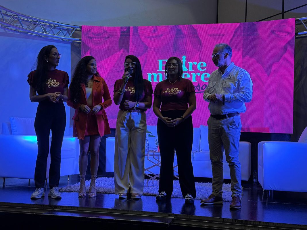 primera edición de la cumbre “Entre Mujeres Exitosas”
