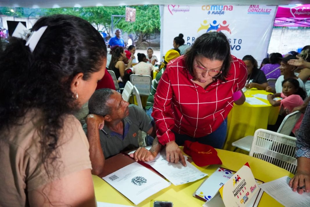 Alcaldesa Ana González Consejos Comunales de Naguanagua