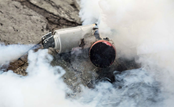 reto viral sobre bombas lacrimógenas