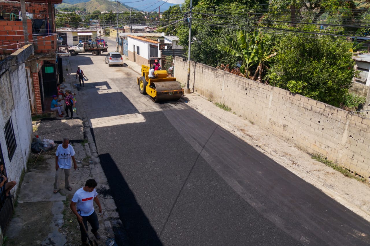 Alcaldía de Naguanagua plan de asfaltado