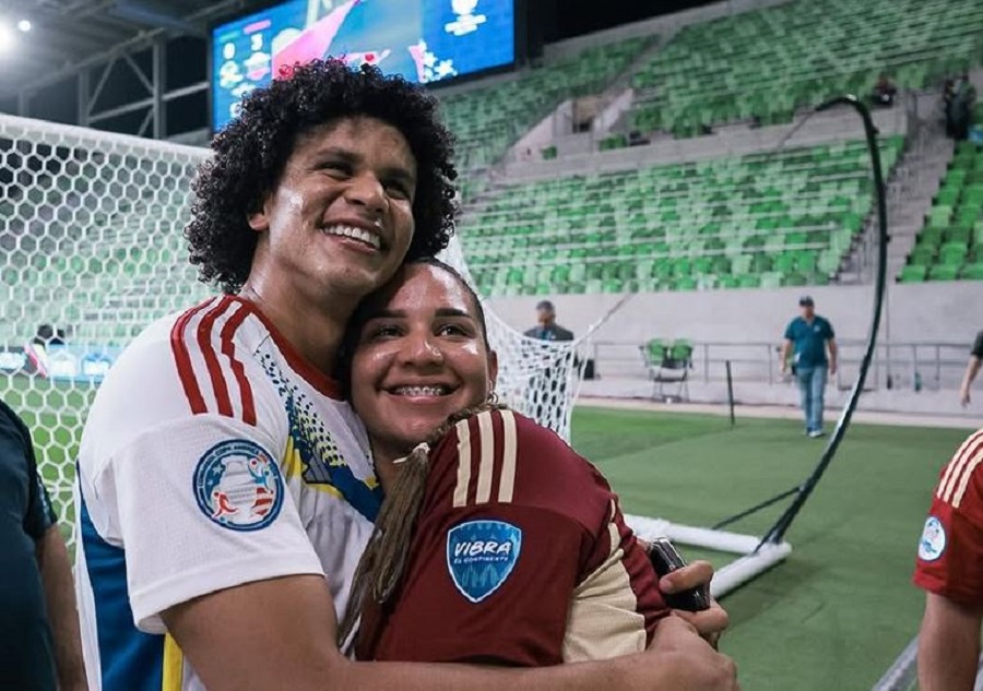 Eduard Bello y Gabriela Brito