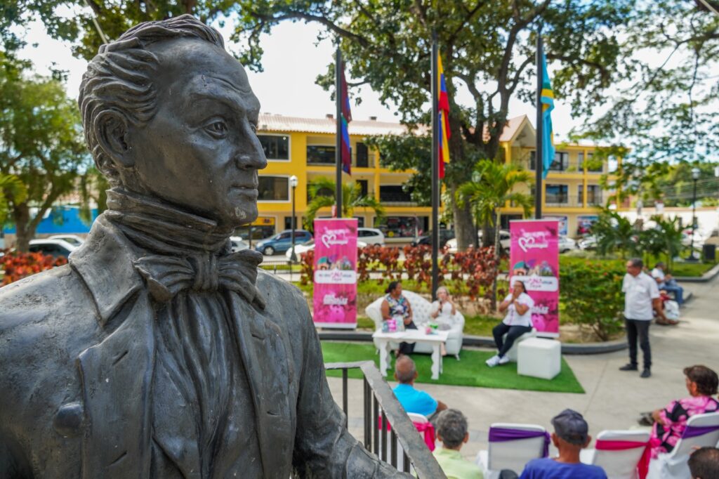 coloquio público plaza Bolívar de Naguanagua