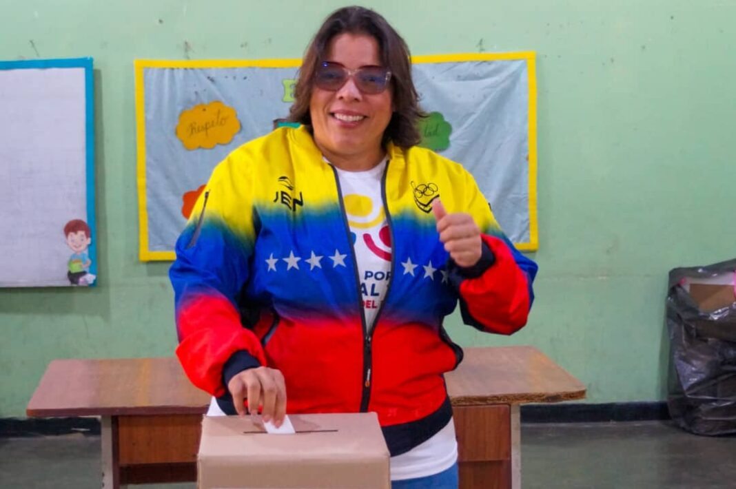 Ana González consulta popular