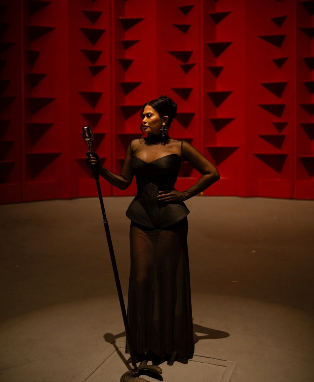 Dessireé Richard estrenó video “Tarde lo conocí”