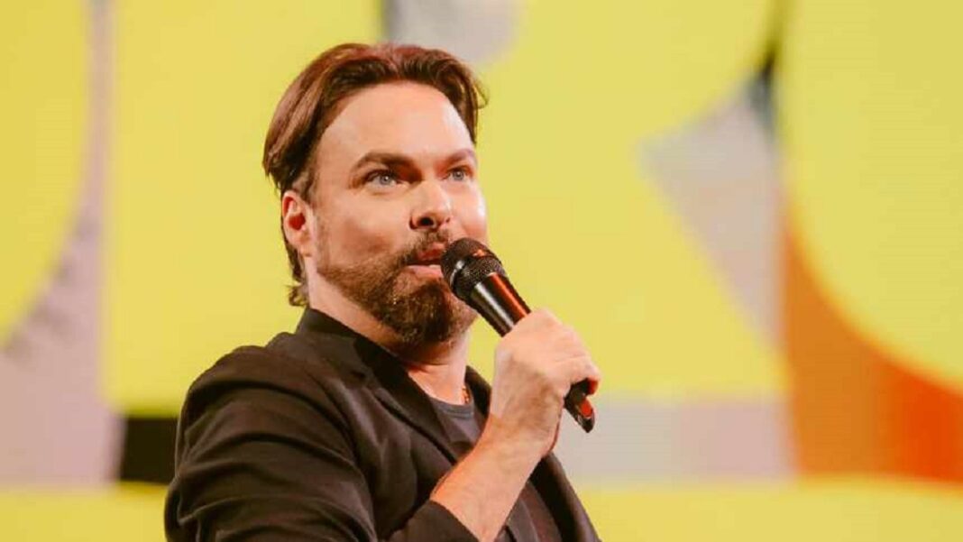George Harris dividir