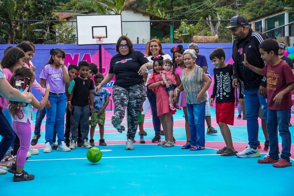 cancha deportiva en Brisas de Tarapío