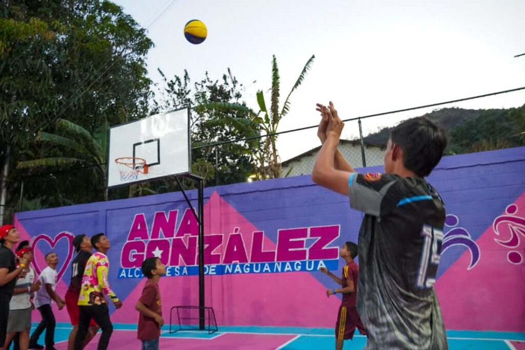 cancha deportiva en Brisas de Tarapío