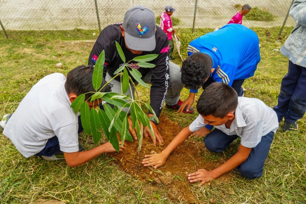 Naguanagua Día Internacional Tierra