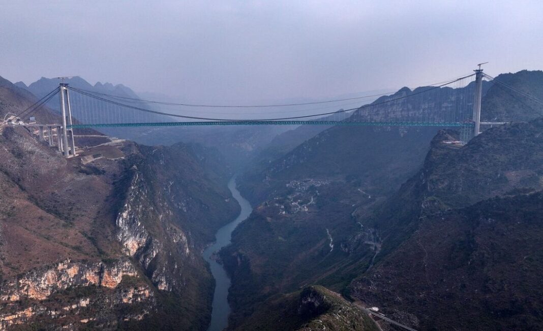Puente del Gran Cañón de Huajiang