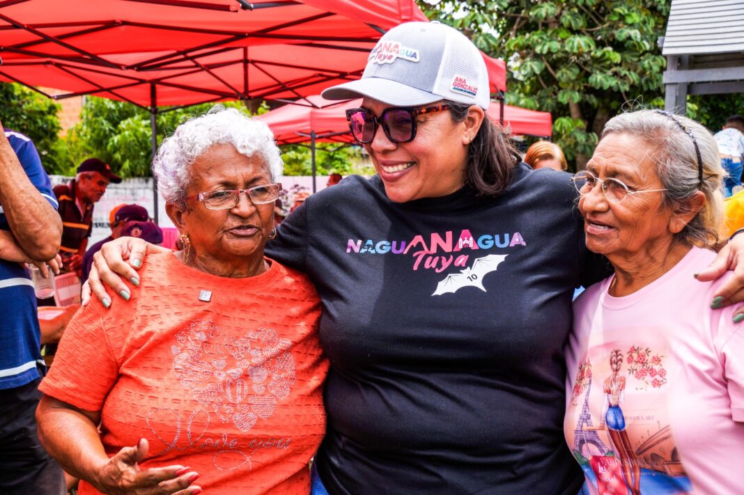 abuelos celebraron en Naguanagua el Día Nacional del Adulto Mayor