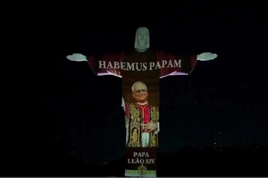 papa León XIV Cristo Redentor