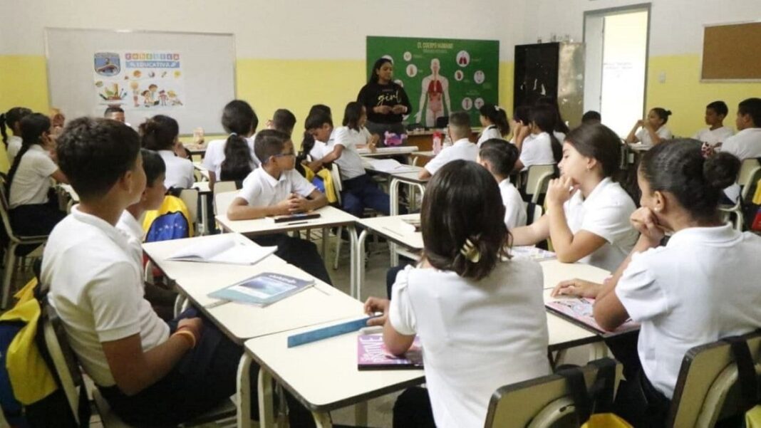 Clases-hasta-el-18-de-julio Héctor Rodríguez paquetes de grado