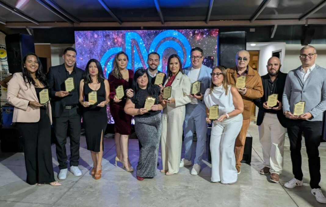 Periodistas celebraron su día