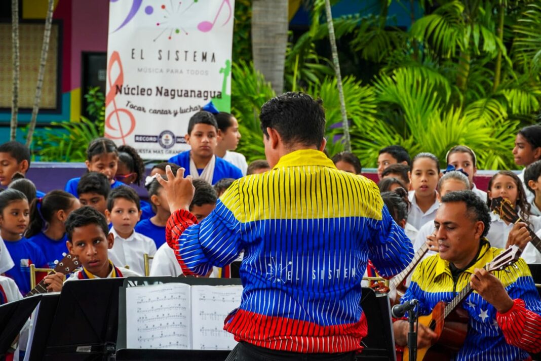 Programa Simón Bolívar núcleo Naguanagua concierto