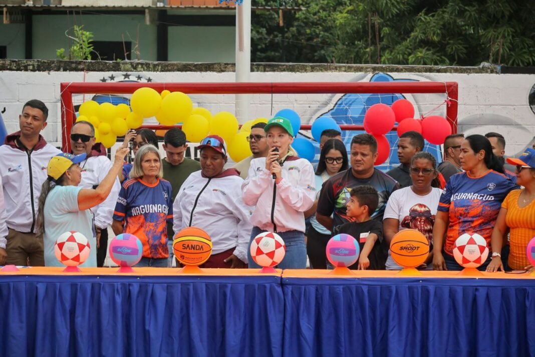 cancha en la comunidad Simón Bolívar II